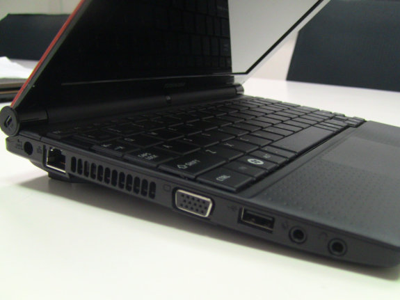 Toshiba NB520 Toshiba NB520
