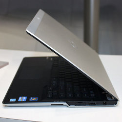 Lifebook UH572 