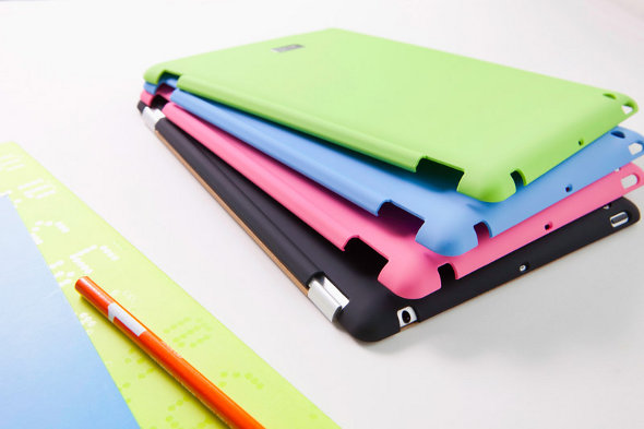 Защитные чехлы iPad Bone New iPad SmartSkin в различных цветовых вариантах